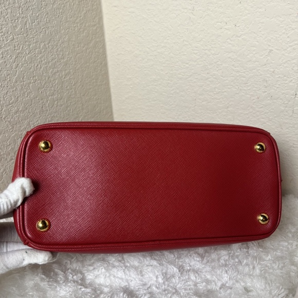 Prada Saffiano Leather Galleria Double Zip Medium - Picture 5 of 9